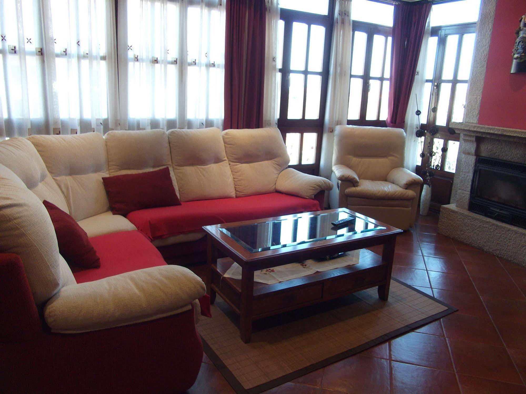 Maison d'hôtes Casa De Aldea El Ponton à Cue Extérieur photo