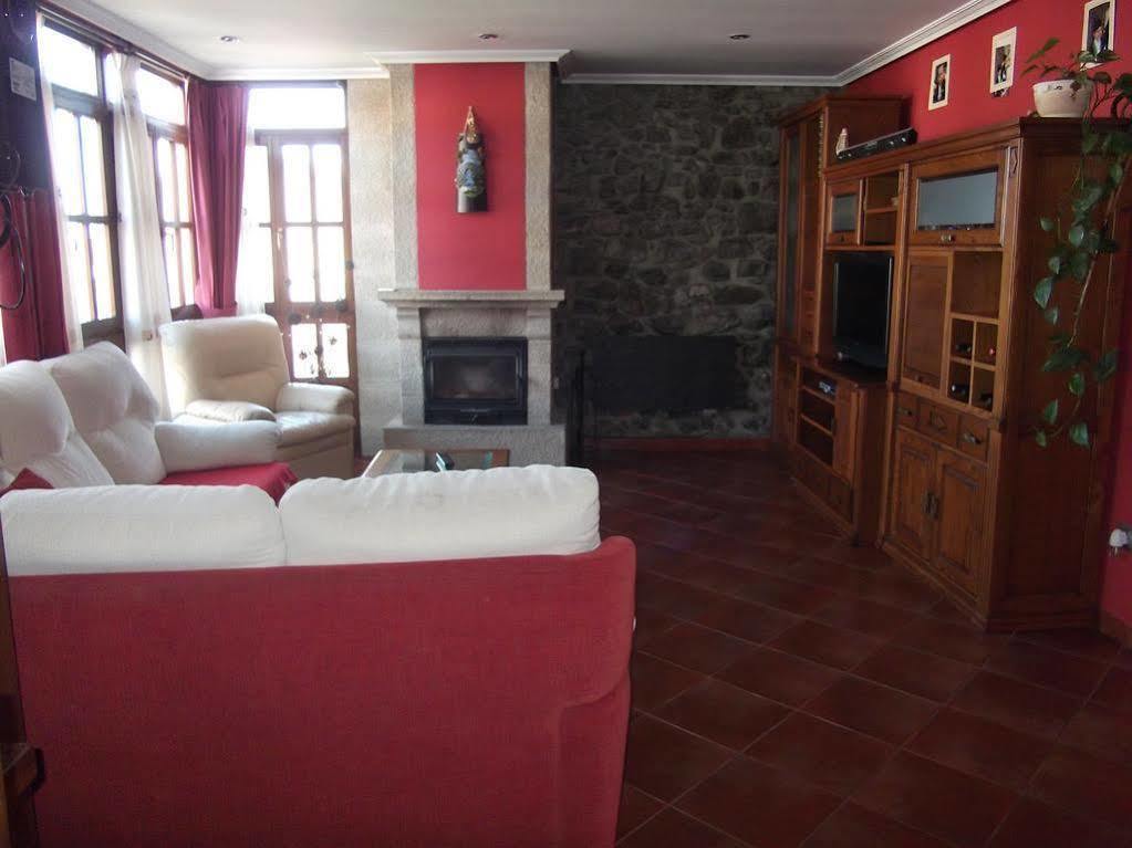 Maison d'hôtes Casa De Aldea El Ponton à Cue Extérieur photo